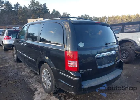 2010 Chrysler Town & Country Limited from USA, damaged, VIN 2A4RR6DX3AR133330